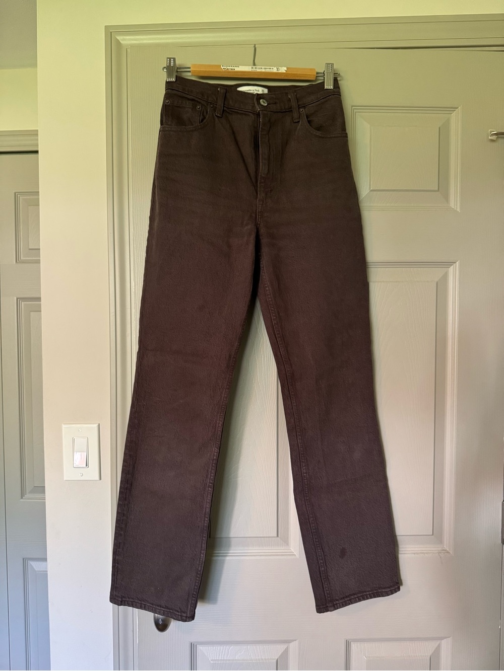 Abercrombie & Fitch Women's Straight-Leg Jeans in Dark Brown